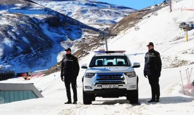 Polis gücləndirilmiş rejimdə çalışır VİDEO