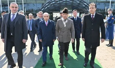 Şahbaz Şərifin Azərbaycana səfəri başa çatıb