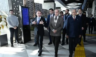 Pakistanın Baş naziri “ASAN xidmət”lə tanış olub