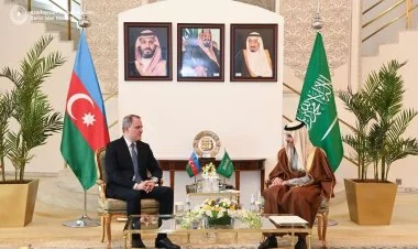 C.Bayramov səudiyyəli həmkarı ilə görüşüb YENİLƏNİB
