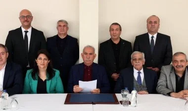 Abdullah Öcalandan PKK-ya çağırış: “Silahı yerə qoyun!”