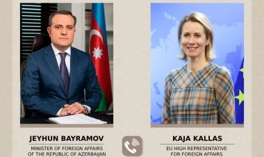 Ceyhun Bayramov Kaya Kallasla telefonla danışıb