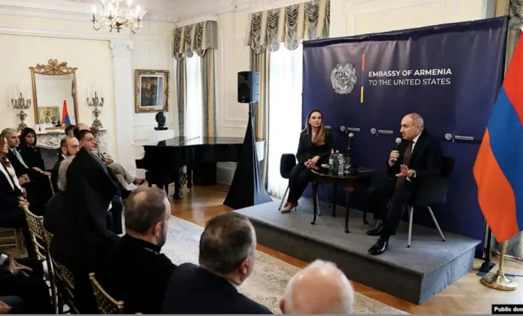 Paşinyan Qarabağdakı məğlubiyyətin müsbət tərəfindən danışdı