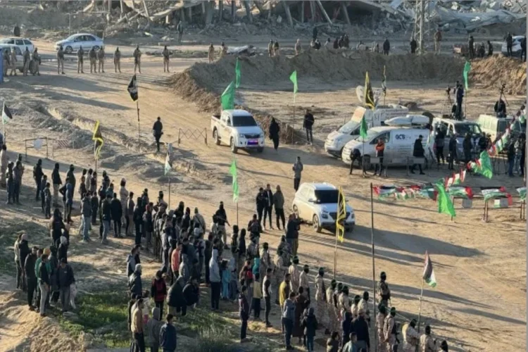 HAMAS azad etdiyi daha 3 nəfəri BQXK-yə təhvil verib