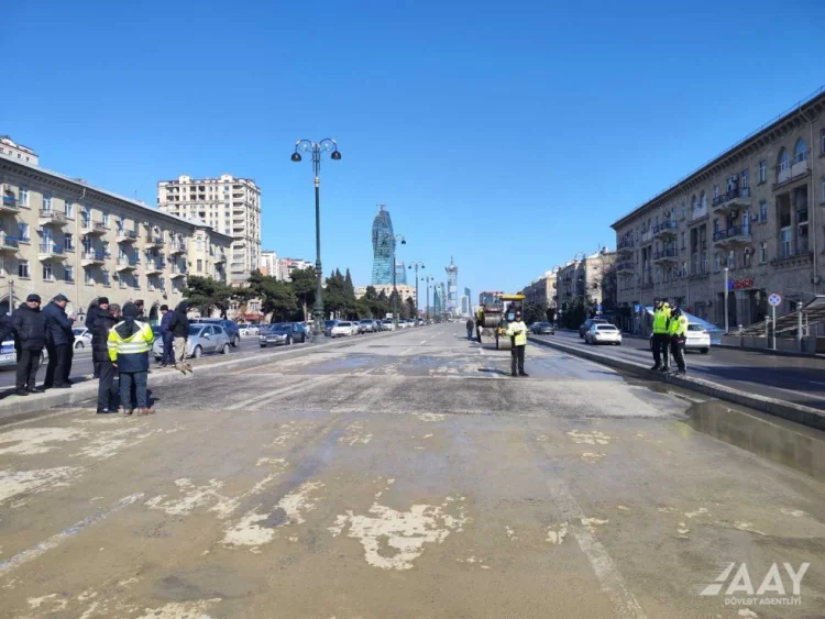 Heydər Əliyev prospektində  yol hərəkəti bərpa olunub