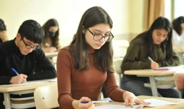 Xankəndi, Ağdərə və Xocalıda ilk dəfə buraxılış imtahanları