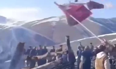 PKK İranda Türkiyə bayrağını yandırdı