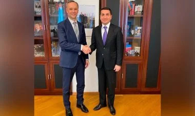 Hikmət Hacıyev Litvanın səfiri Vaşkeleviçiusla görüşüb