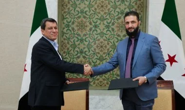 Kürdlər Suriyanın keçid hakimiyyəti ilə saziş imzaladılar