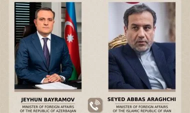 Ceyhun Bayramov Seyid Abbas Araqçi ilə telefonla danışıb