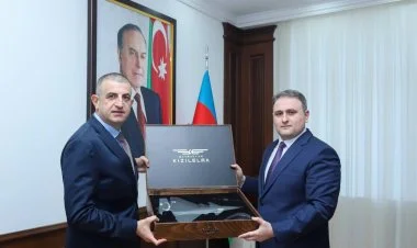 “Baykar”ın direktoru müdafiə sənayesi naziri ilə görüşüb