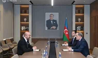 Ceyhun Bayramov Şarl Mişellə görüşüb