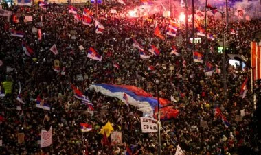 Serbiyadakı etiraz mitinqində 325 000 etirazçı iştirak edib
