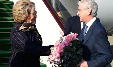 Valentina Matviyenko Bakıya səfər edib