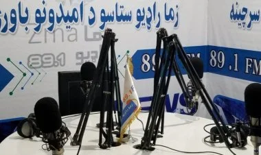 Əfqanıstanda qadınlara radioda səsləndirmə qadağan edilib