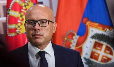 Serbiya parlamenti hökumətin istefasını qəbul edib