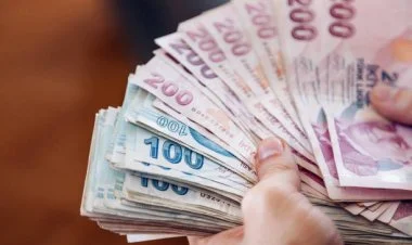 Türkiyədə bayrama görə təqaüdçülərə 4000 TL pay veriləcək