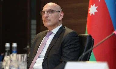Ermənistan konstitusiyasına dəyişiklik etməlidir