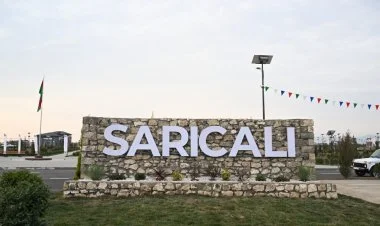 Sarıcalı kəndinə köçən ailələrə evlərinin açarları verilib