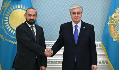 Tokayev Ermənistanın xarici işlər naziriniı qəbul edib FOTO