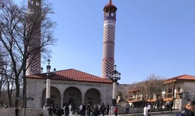 Şuşada bayram namazı qılınıb