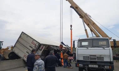 Masallıda "TIR" aşıb FOTO