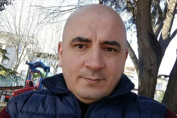 Erməni blogeri İlham Əliyevdən siyasi sığınacaq istəyir