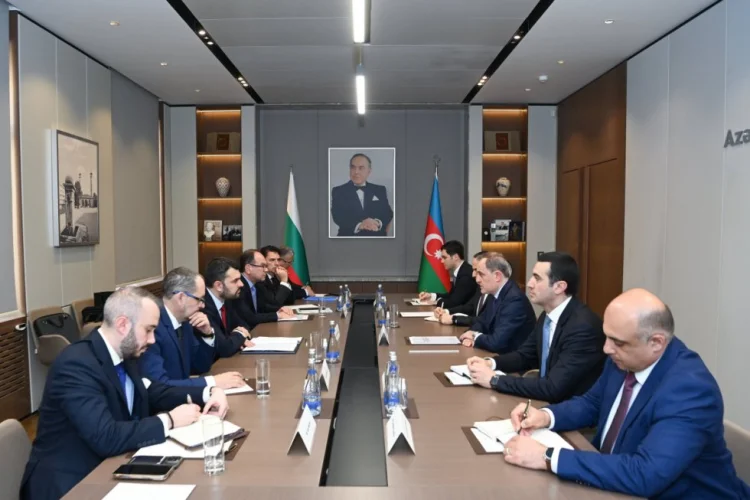 Azərbaycan və Bolqarıstan XİN rəhbərlərinin görüşü olub