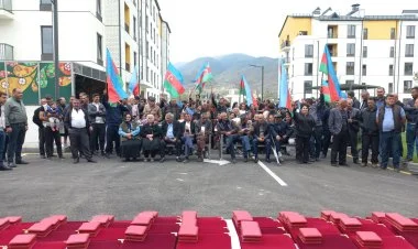 Növbəti köç karvanı Suqovuşan kəndinə çatıb YENİLƏNİB / FOTO
