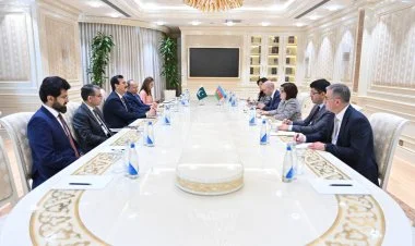 Milli Məclisin sədri pakistanlı həmkarı ilə görüşüb