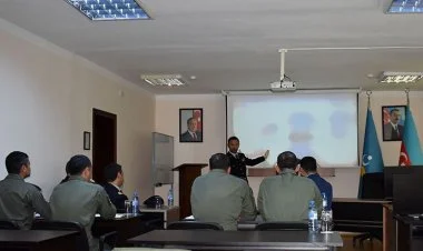 Bakıda Azərbaycan-İtaliya hərbi pilotları görüşüb