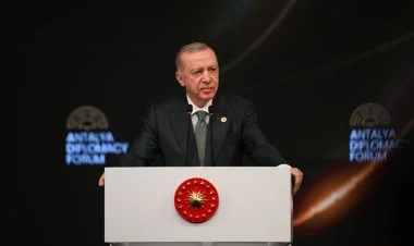 Dünya beşdən böyükdür, çünki insanlıq beşdən böyükdür