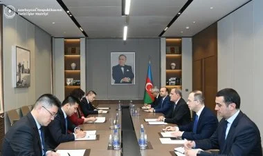 Ceyhun Bayramov Çinin Azərbaycandakı yeni səfiri ilə görüşüb