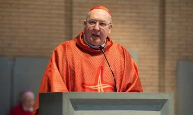 Vatikanın "müvəqqəti rəhbəri" Kevin Farrell oldu
