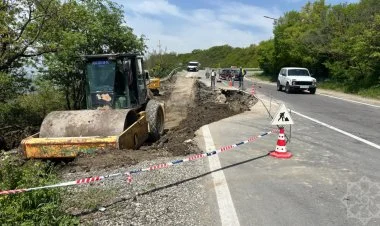Ağsu aşırımının sürüşmə olan hissəsində təmir işləri gedir