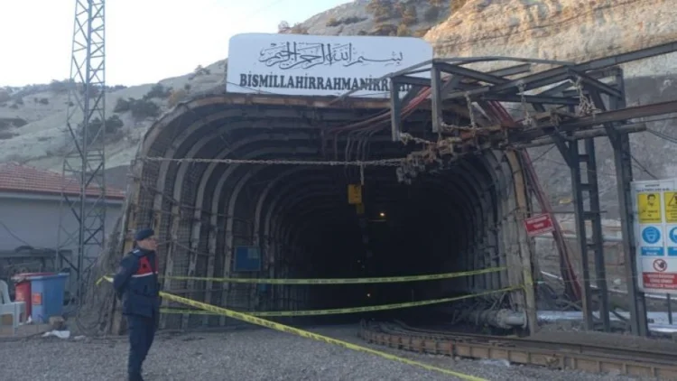 Türkiyədə daş kömür mədəni çöküb, 13 nəfər xəsarət alıb
