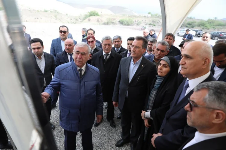 Azərbaycan və İran nümayəndə heyətləri Araz dəhlizinə gedib