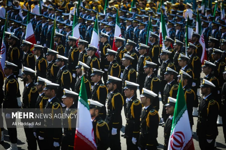 İranda ölkənin Ordu Günü şərəfinə parad keçirilir FOTO