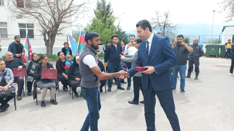 Həsənrizdə 20 ailəyə mənzillərin açarları təqdim olunub