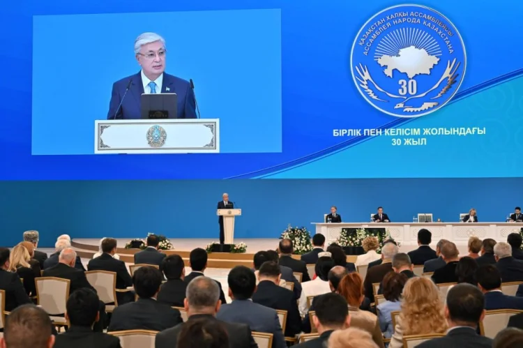 Tokayev AZAL təyyarəsinin qəzaya uğraması haqda danışdı