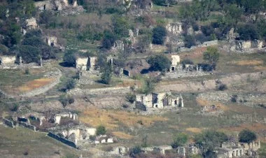 Demarkasiya edilən ərazilərdəki kəndlər bərpa ediləcək FOTO