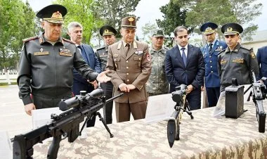 Macarıstanlı general Azərbaycanın hərbi müəssisələrində olub