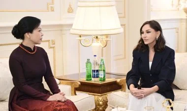 Mehriban Əliyeva No Fon Li ilə görüşüb