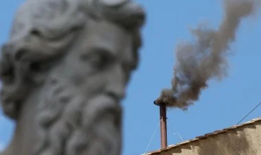 Vatikan kardinalları yeni Papa seçə bilmədilər YENILƏNİB