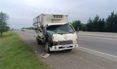 Tovuzda traktorla yük maşını toqquşub, xəsarət alanlar var