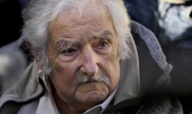 Uruqvayın sabiq prezidenti vəfat edib