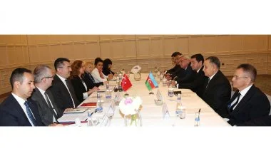 Ramil Usubov türkiyəli həmkarı ilə görüşüb
