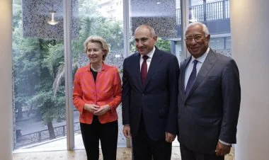 Paşinyan Tiranada Avropa rəsmiləri ilə görüşüb