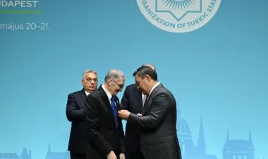 Əziz Sancara Əlişir Nəvai Beynəlxalq Mükafatı verilib FOTO