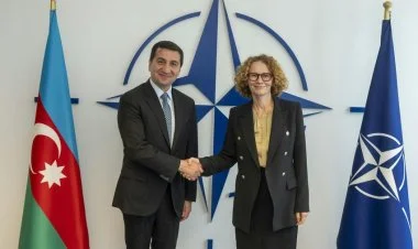 Hikmət Hacıyev NATO baş katibinin müavini ilə görüşüb